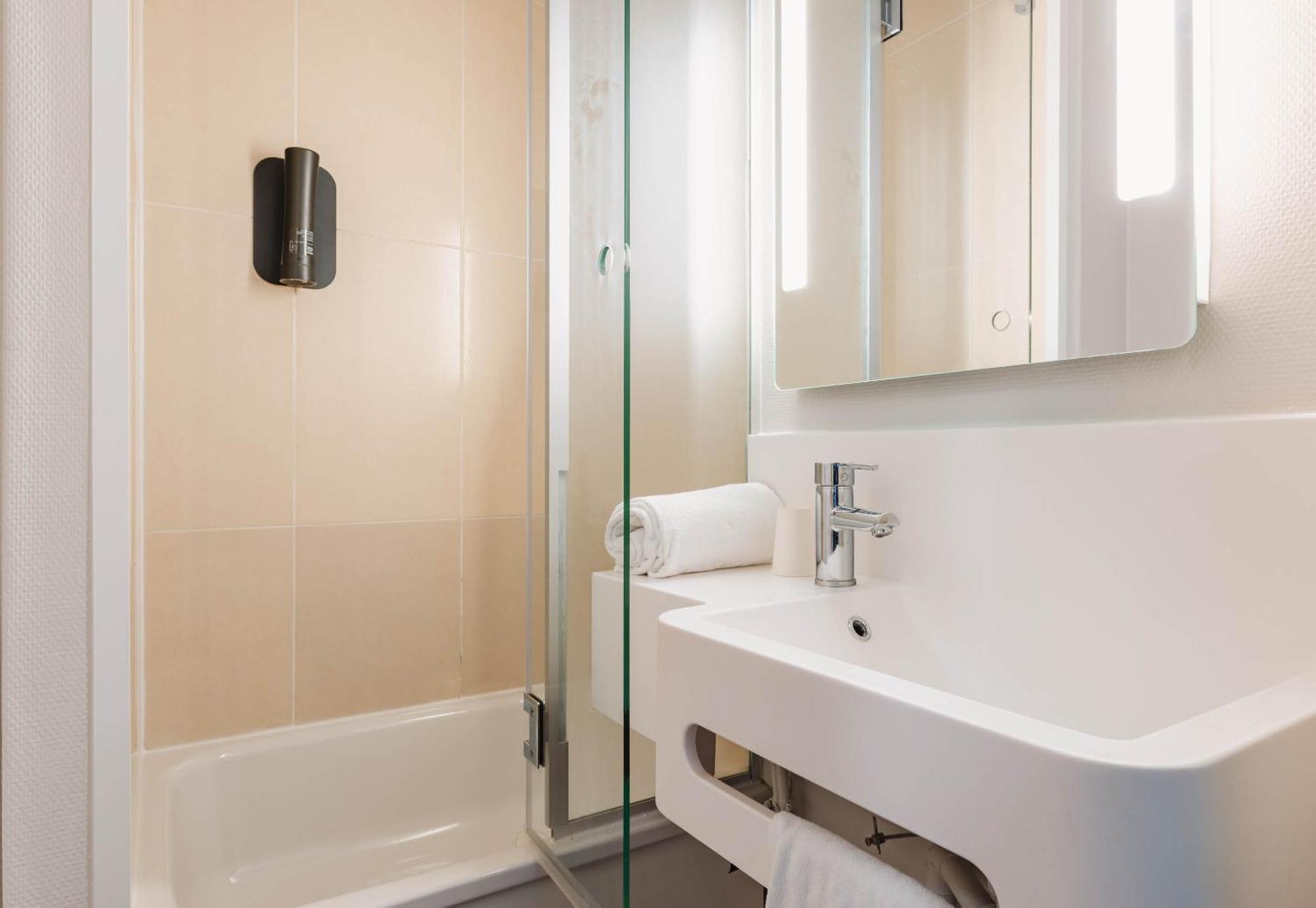 B&B Hotel Rennes Sud Chantepie エクステリア 写真